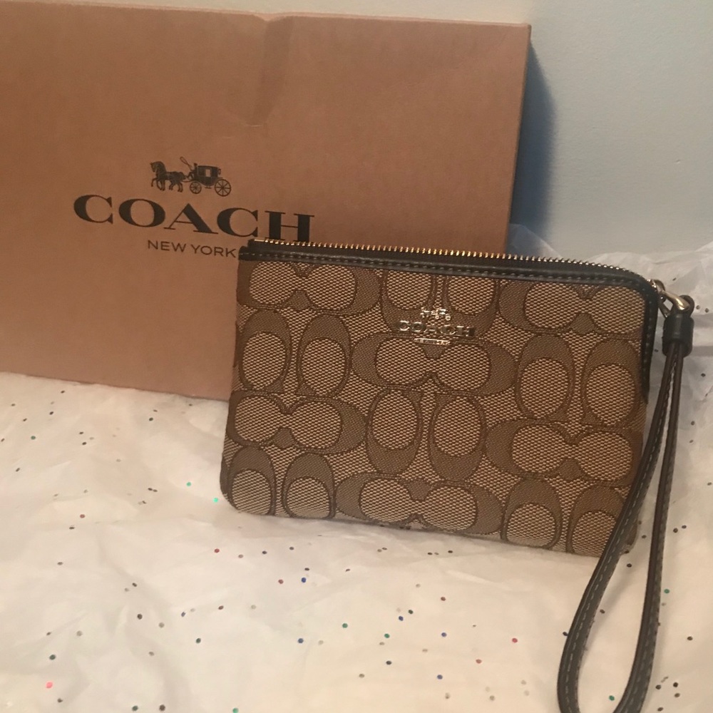 NWT Coach Wristlet